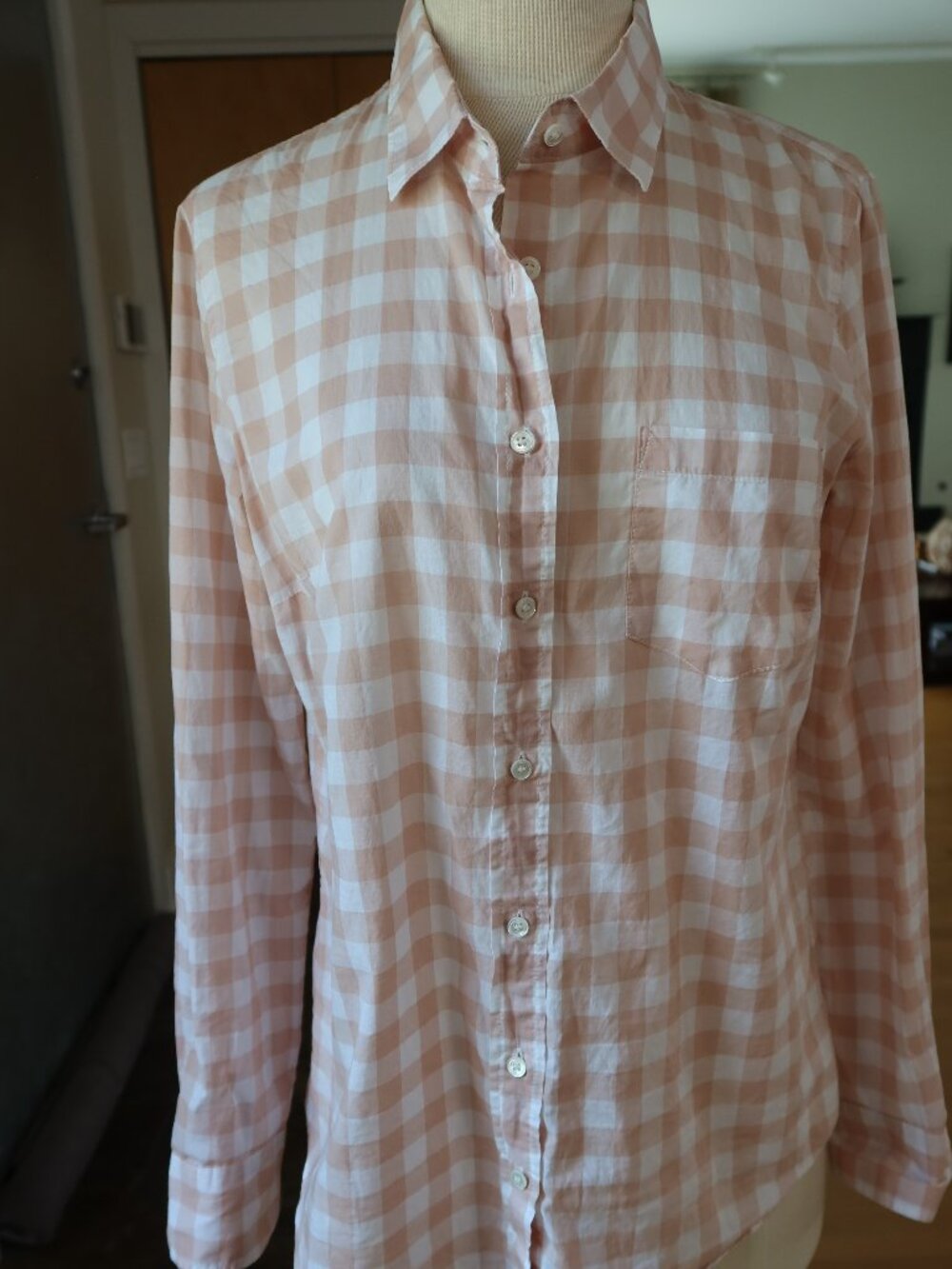 J Crew gingham plaid check pink and white button down blouse size 6